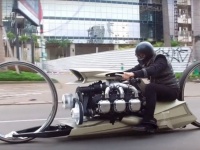 SF的未来感炸裂！飛行機のエンジンを搭載したバイク「TMC デュモン」