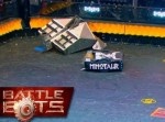 アナウンサーも大興奮！　アメリカのロボットバトルが激しすぎる！