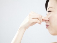 マジくせぇっ！　「隣のデスクになりたくない人」の特徴・6つ