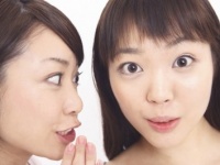 バレたら死ぬっ！　女子がトイレで「こっそり話してる」こと6つ