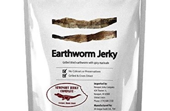 パリポリといけるか！？米アマゾンで素材本来のおいしさを堪能できそうな「ミミズのジャーキー」が売られている件