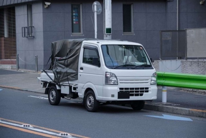 偶然通りかかった軽トラ(画像はイメージ)