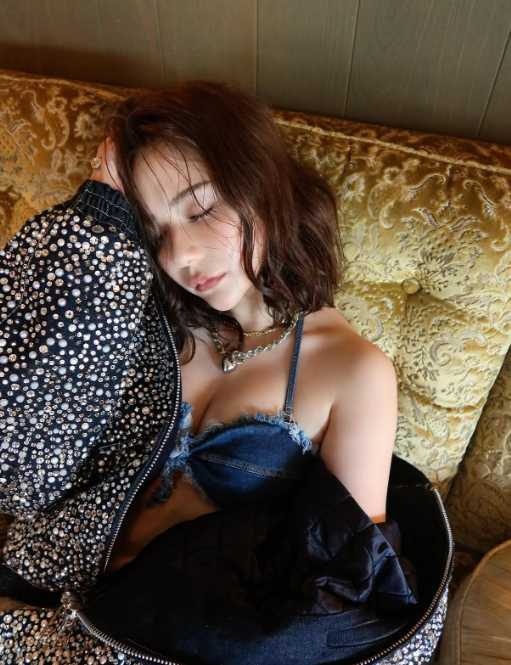 Instagram:村重杏奈(@hktanna4848)より