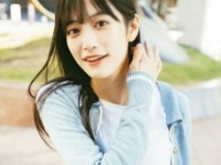 『小泉萌香1st写真集 きみやすみ』Amazon限定版表紙⒞主婦の友インフォス