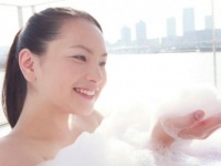 やん、まじまじ見ないでっ……！　彼女とお風呂に入ったときに見る部分4選