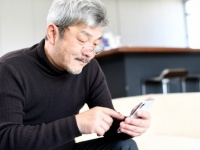 アプリに写真を上げるたび義父から届く「いいね」の〝正体〟　まさかの真相に7.2万人驚がく「予想外」「マジで笑った」