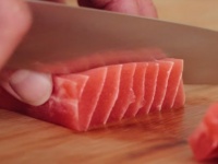 見た目も味も超リアル！マグロとサーモンの刺身そっくりなベジタリアン向け商品が登場していた(オランダ)