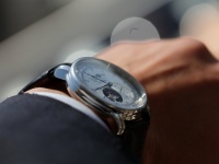 普通に時計の説明をするのはNG？