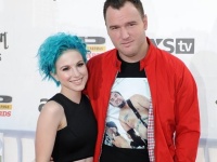 パラモアのヘイリー・ウィリアムスとニュー・ファウンド・グローリーのチャド・ギルバート