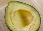 【裏技】アボカドが変色しにくくなる方法