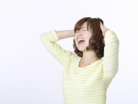 ストレス爆発!!　女性が節約に疲れた瞬間8選　「夢で焼きそばに追われた」ほか