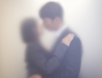 スリルがあるのはアノ密室!?　キスがより盛りあがる場所4選