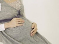 妊婦さんになっても「マタニティマーク」をつけたくない女性●●％