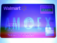 用意するのはブラックライトだけ