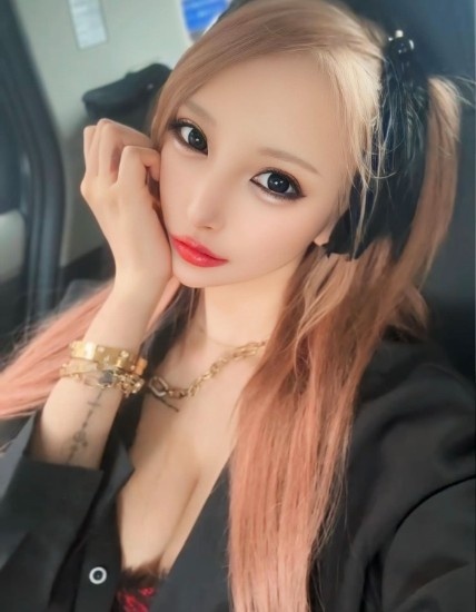 Instagram：加藤紗里(@katosari)より