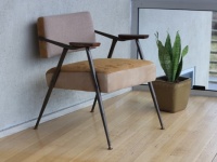 【心理テスト】イスを新しく買うならどれ？　「あなたが手放すべきこだわり」