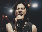 “B’z”が平成売上No.１アーティストに！累積売上８２６２.４万枚を記録！