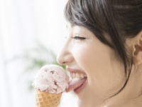 男性が「おっ、色っぽい！」と思った女性の食べ方・7選