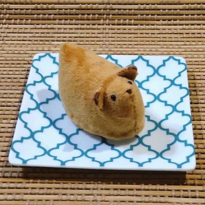 おいなりさんのぬいぐるみ（画像提供：カラスとねこと。(＠karasutonekoto)さん）