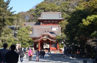神社に詣でる日本人の習慣