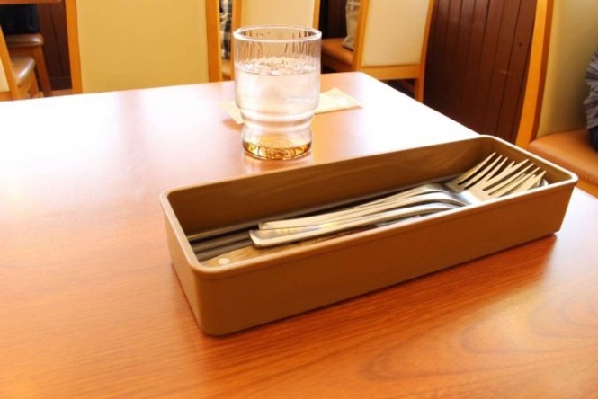 ファミレスでの食事中に......（画像はイメージ）