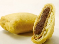 学校給食では大争奪戦　愛知・知立市の名物「大あんまき天ぷら」知ってる？
