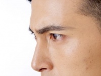 眉毛のお手入れ「する派」と「しない派」　64％の女子が好感をもつのはどっち？