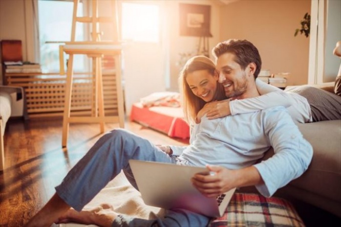 彼に「彼女が可愛すぎる」と思われたい人がすべきアクション2選