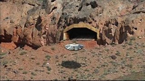 宇宙人と米軍が共同で人体実験をしていた地下7階建ての極秘地下施設「ダルシー」に関する3つの証言（アメリカ）