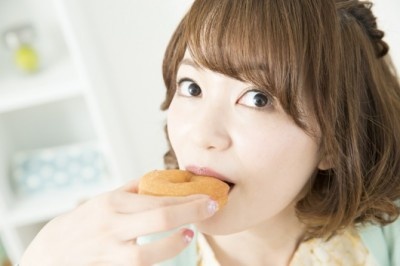 お願い、誰か止めてー！　生理前後の食欲のピークと解消法について・4選