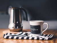 1日に2～3杯のコーヒーを飲む人はうつ病や不安症のリスクが最も下がることが判明
