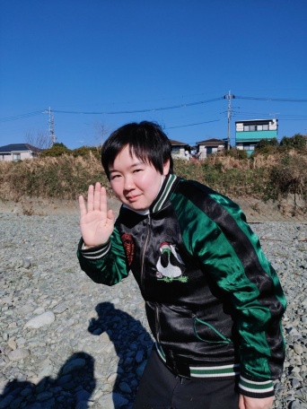 やす子の公式ツイッターより　https://twitter.com/yasuko_sma