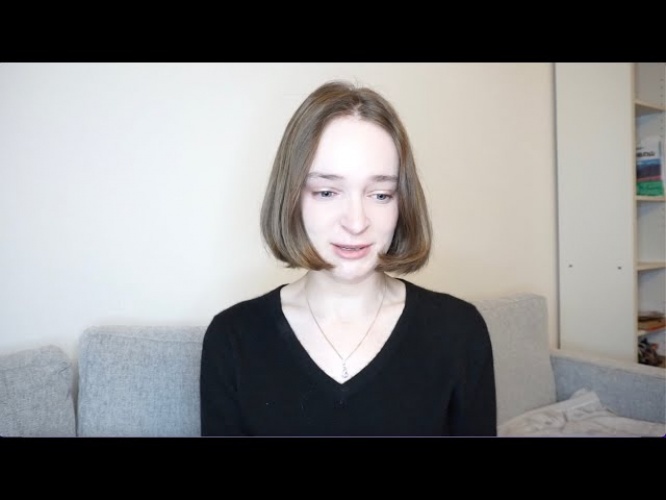 安涼奈公式ユーチューブチャンネルより　https://www.youtube.com/c/AlyonaB/featured