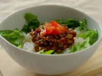 【トマト嫌いのためのレシピ】ほんのりカレー味で豪快に食べちゃう♪お子さまタコライス