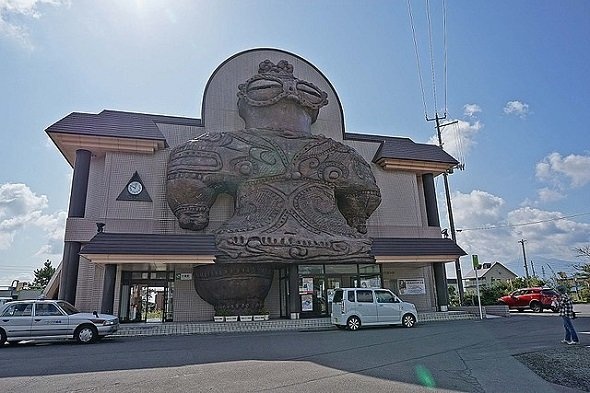 木造駅（z tanukiさん撮影、Wikimedia Commonsより）
