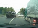 ロシアの戦車が公道をドリフトした挙句⇒