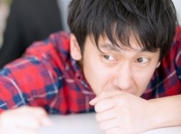 ウソくせっ！　男性が「ウンザリする」合コンでの褒め言葉・4つ