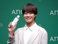 なにわ男子・大橋和也「Anua」CMキャラクターに就任！　モチモチ肌の秘訣を明かす