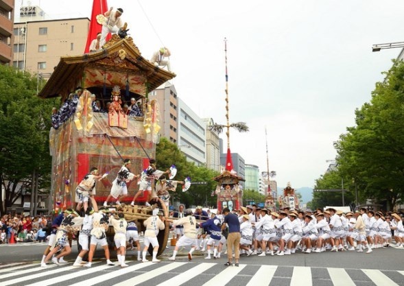 祇園祭(クラウドファンディングサイト「Makuake」より)