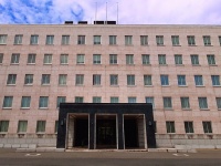 『女子生徒＆女性6人』スカート内盗撮、【児童の作品破る・ストーブ蹴飛ばす・同僚教師を暴行】など…　3人の教諭を懲戒処分