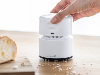 汚デスク卒業！　気軽に掃除ができるコードレス卓上クリーナー新登場