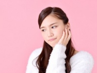 ぶっちゃけ女性のホンネ。「浮気症のイケメンVS一途なブサメン」どっちの男性が人気？