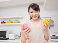 幸せを手にするのは？　結婚相手として男性に選ばれそうな女性の特徴4つ