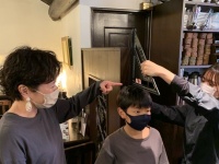 身長が1センチ伸びるごとに、ハンバーグ1個プレゼント　子供の成長をおいしく実感できる洋食店があったかい