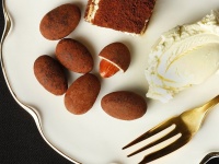 大阪発の大ヒット「呼吸チョコ」（画像はマルシゲのウェブサイトよ