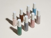 爪も肌も傷つけない。天然シアバター配合の優しいセルフネイル新発売