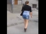 お、スタイル抜群の美女や！⇒　すごいクセの持ち主だった…