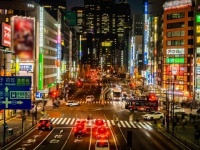 もうヘトヘト！手さげ袋を5つ持って新宿をさまよう女性　若者グループに道を聞いたら男性がひと言（栃木県・60代女性）