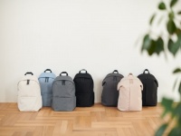 通勤シーンに便利な機能つき。KEYUCA、撥水リュック登場