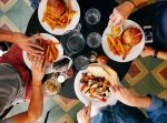 食事中、不快に感じる行動orドン引きした食事マナーを教えて！
